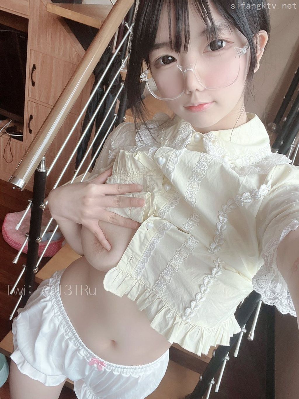 Coser@莉犬醬: 顏值嫩妹 福利姬 合集 (1098 photos ) 18 Coser@莉犬醬: 顏值嫩妹 福利姬 合集 (1098 photos ) 18