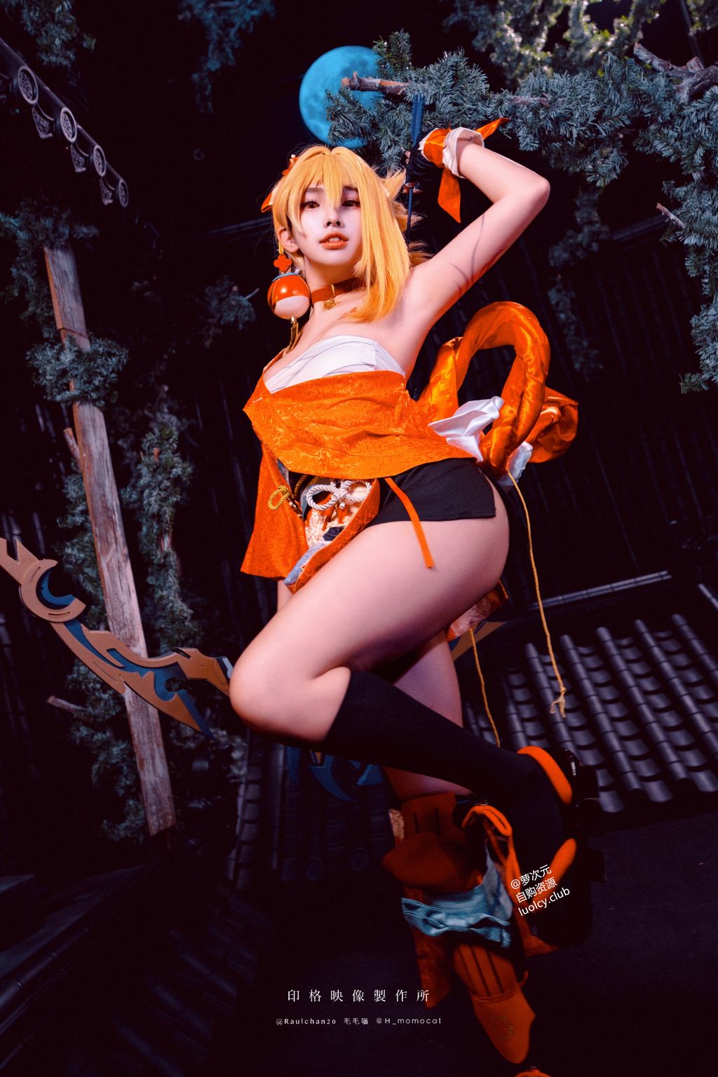 Coser@慕慕Momo: 電車通學少女 (8K ver) (64 photos + 1 video)
