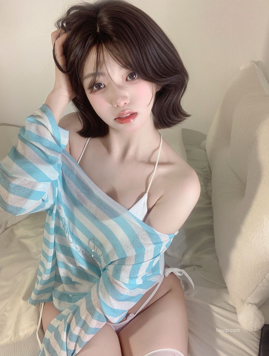 Coser@你的真真u: 居家女友 (99 photos + 1 video) 18 Coser@你的真真u: 居家女友 (99 photos + 1 video) 18