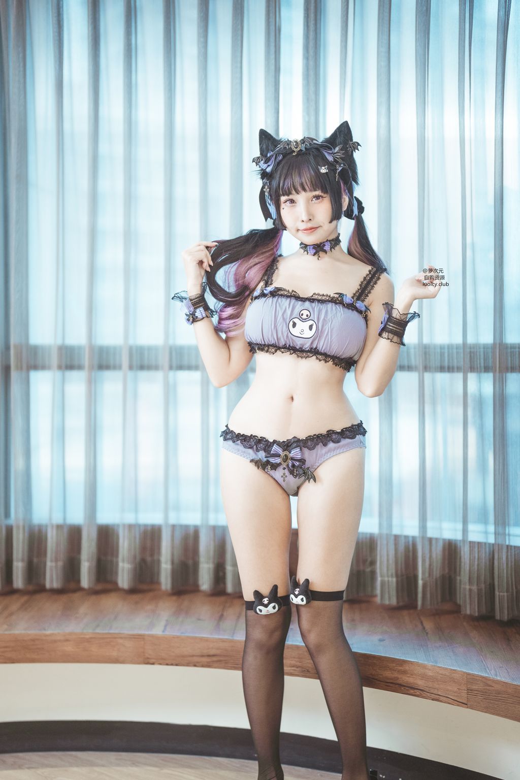 Coser@慕慕Momo: 巨乳萝莉 酷洛米 (Kuromi) (8K Ver.) (70 photos + 1 video)