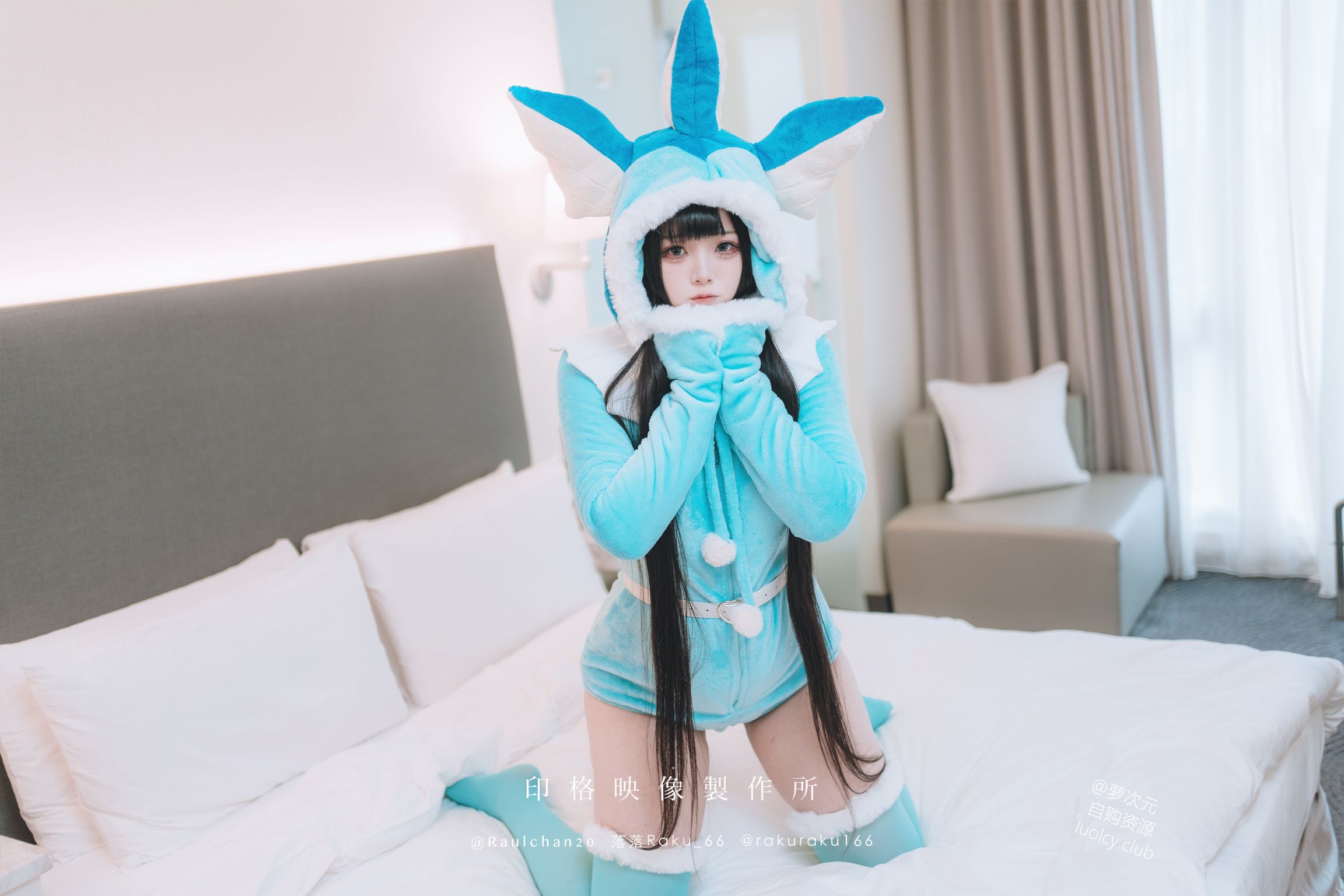 Coser@落落Raku: GET DAZE (56 photos + 1 video)
