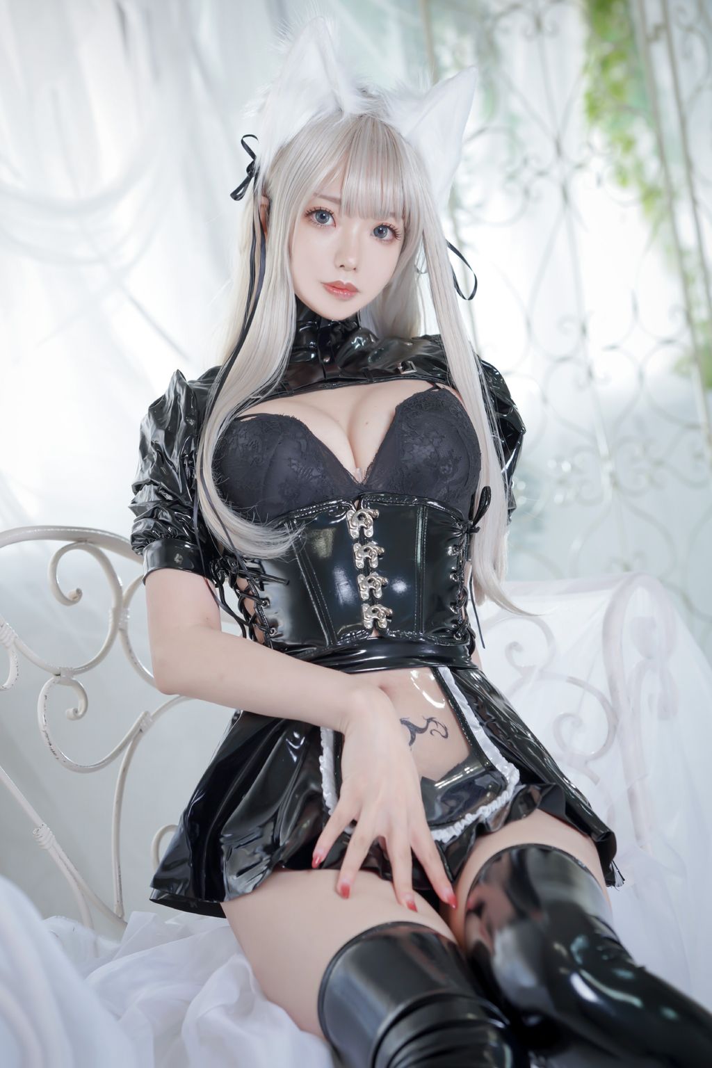 Coser@くろてぃあ (くろ):【KEMOMIMI WHITE】Maid (60 photos)