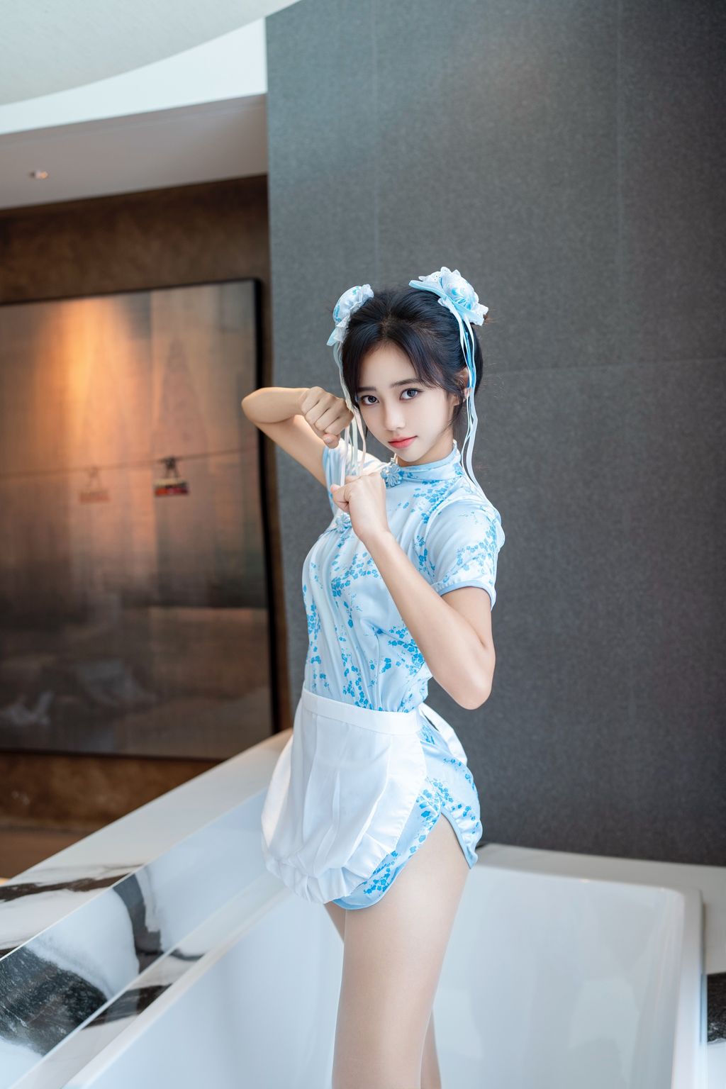 [XR Uncensored] 时安安: R18 秀人网模特 春丽青花瓷 (90 photos)