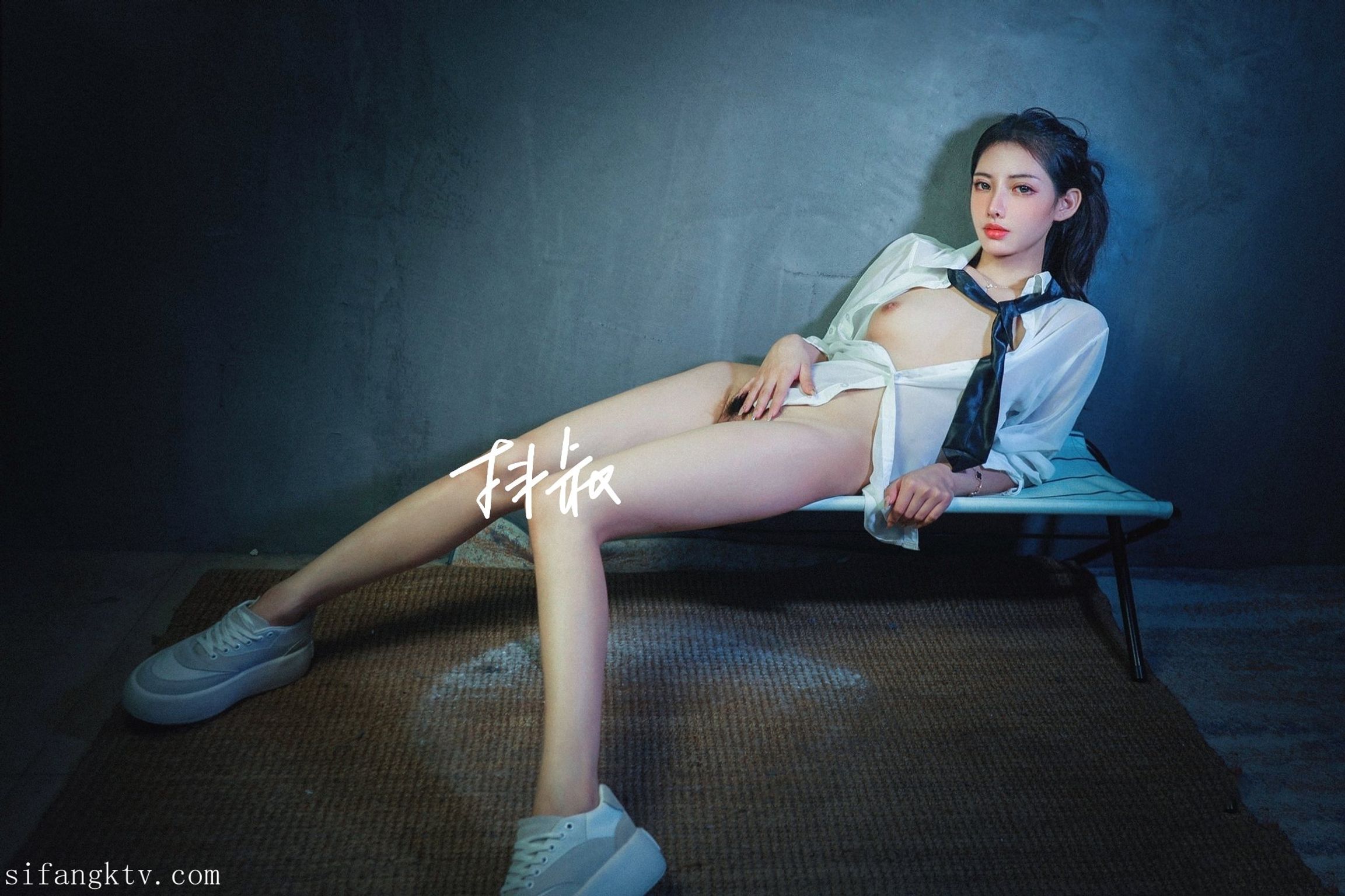 抖叔: 顶级唯美情色摄影大师作品 (215 photos) 14 抖叔: 顶级唯美情色摄影大师作品 (215 photos) 14