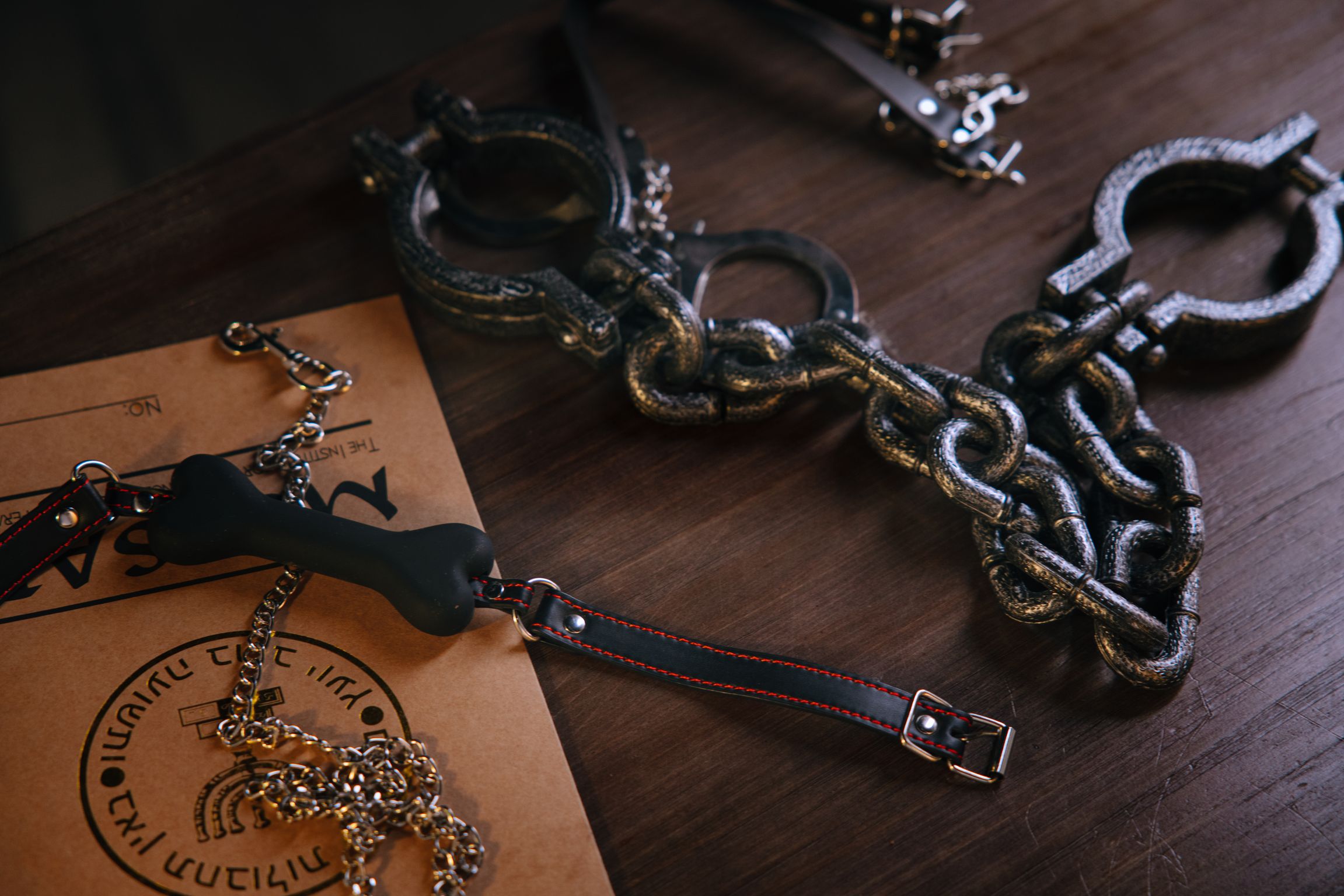 Coser@日奈娇: 审讯室 (135 photos + 3 videos)
