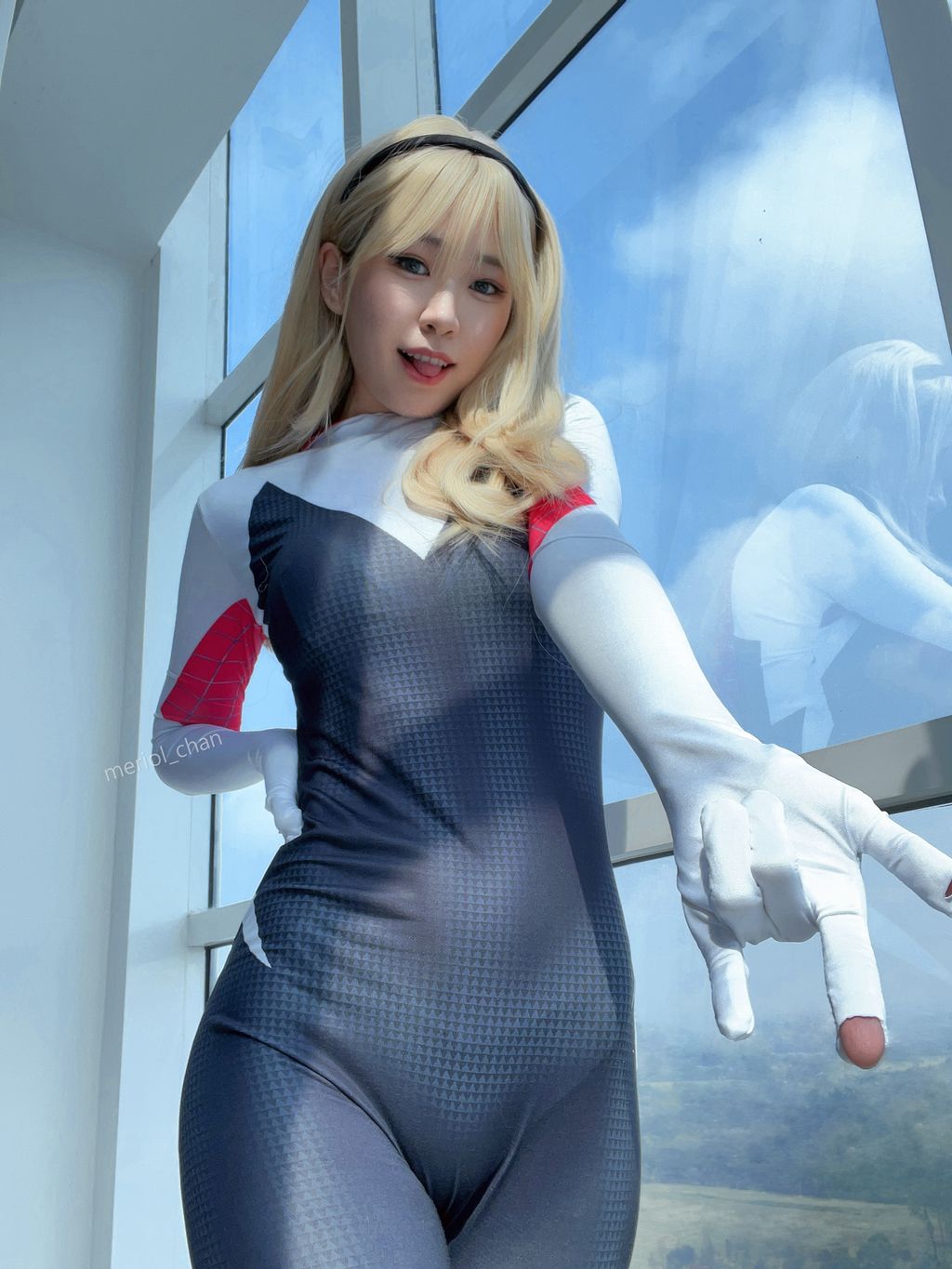 Coser@Meriol Chan: Gwen (75 photos + 1 video)