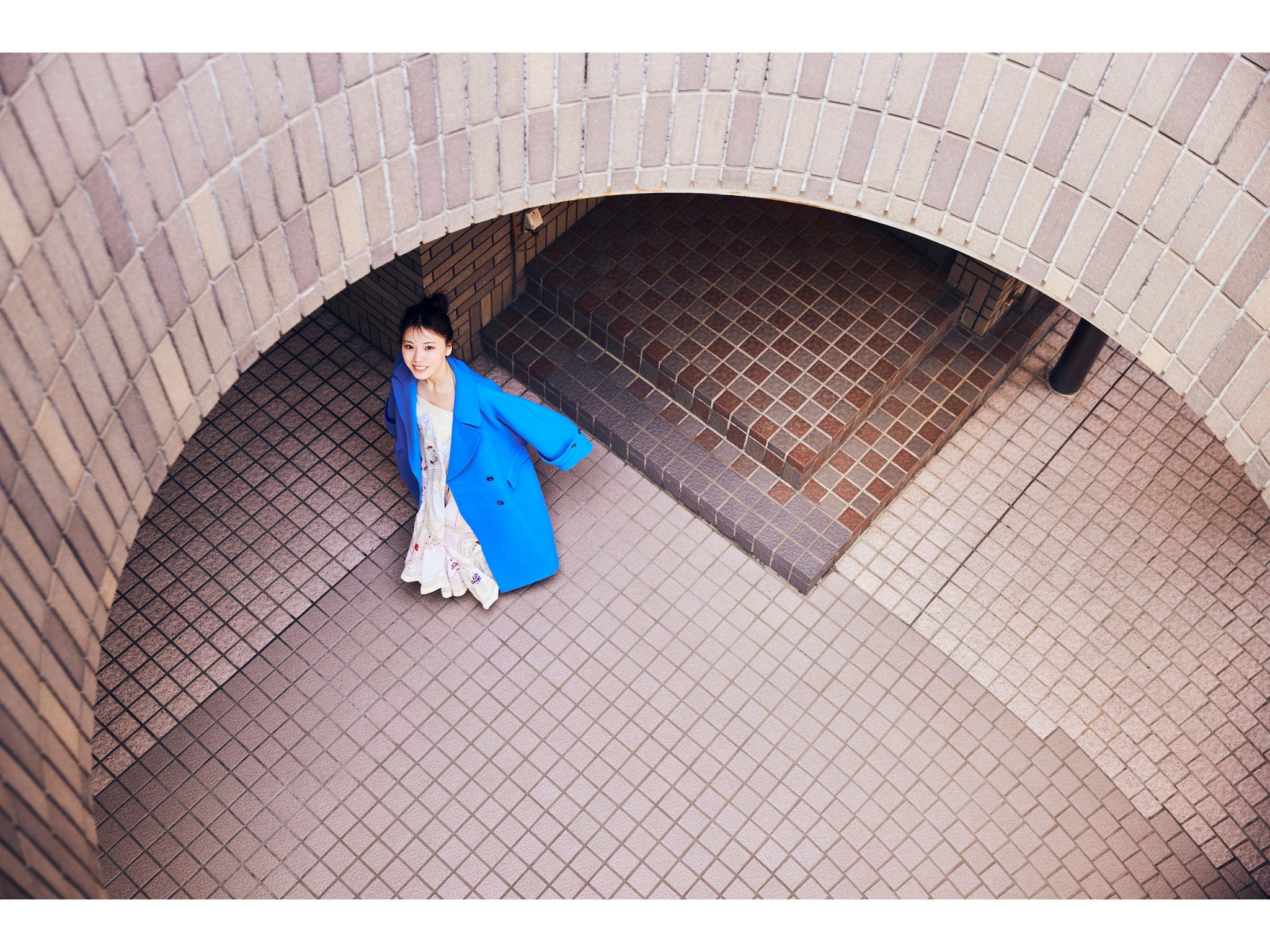 [JP] Mio Ishikawa (石川澪): FLASHデジタル写真集R 抱きしめたくなる。 (87 photos)