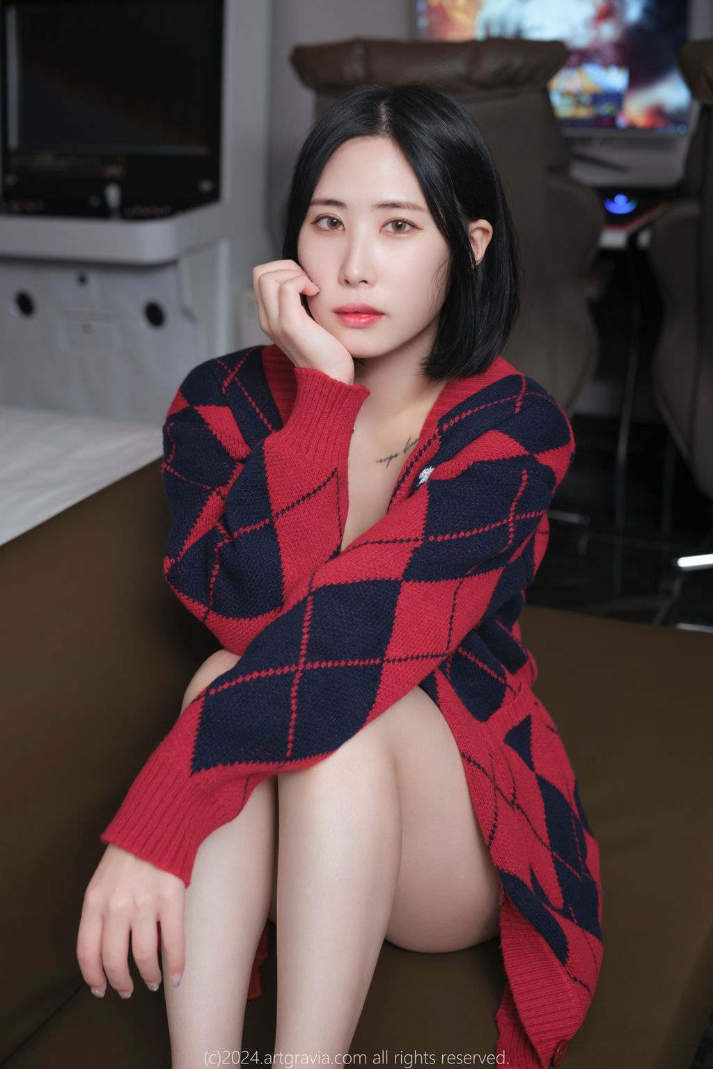 AG.640: Jian (99 photos)
