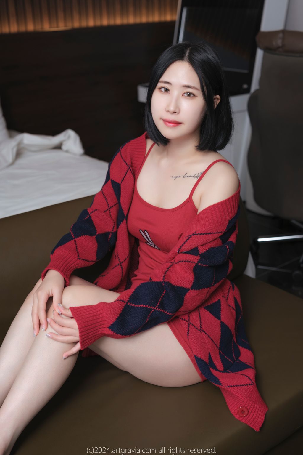 AG.640: Jian (99 photos)