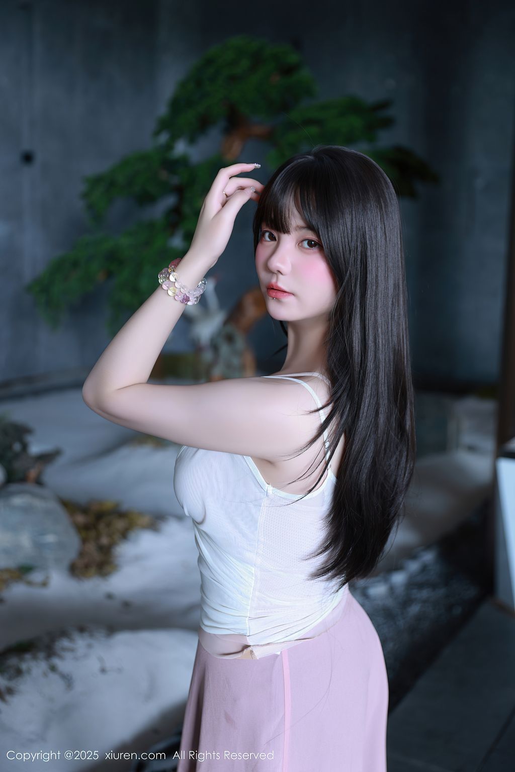 XIUREN No.10746 – 10750 (381 photos)