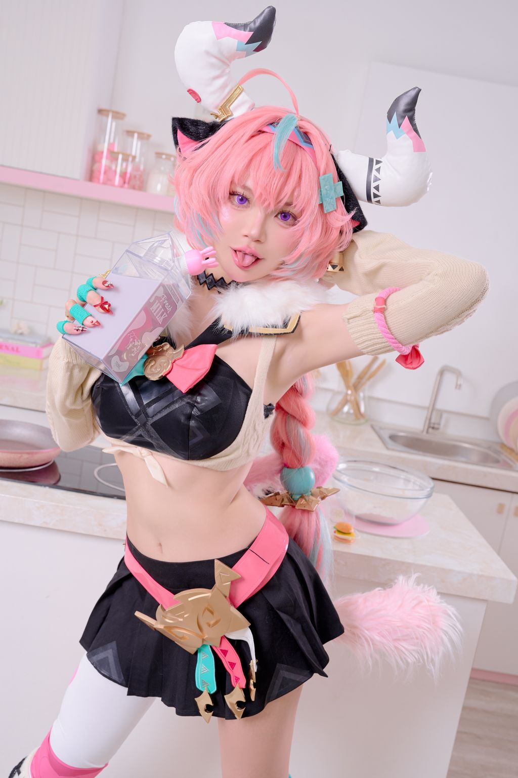 Coser@ZinieQ: Varesa (52 photos)