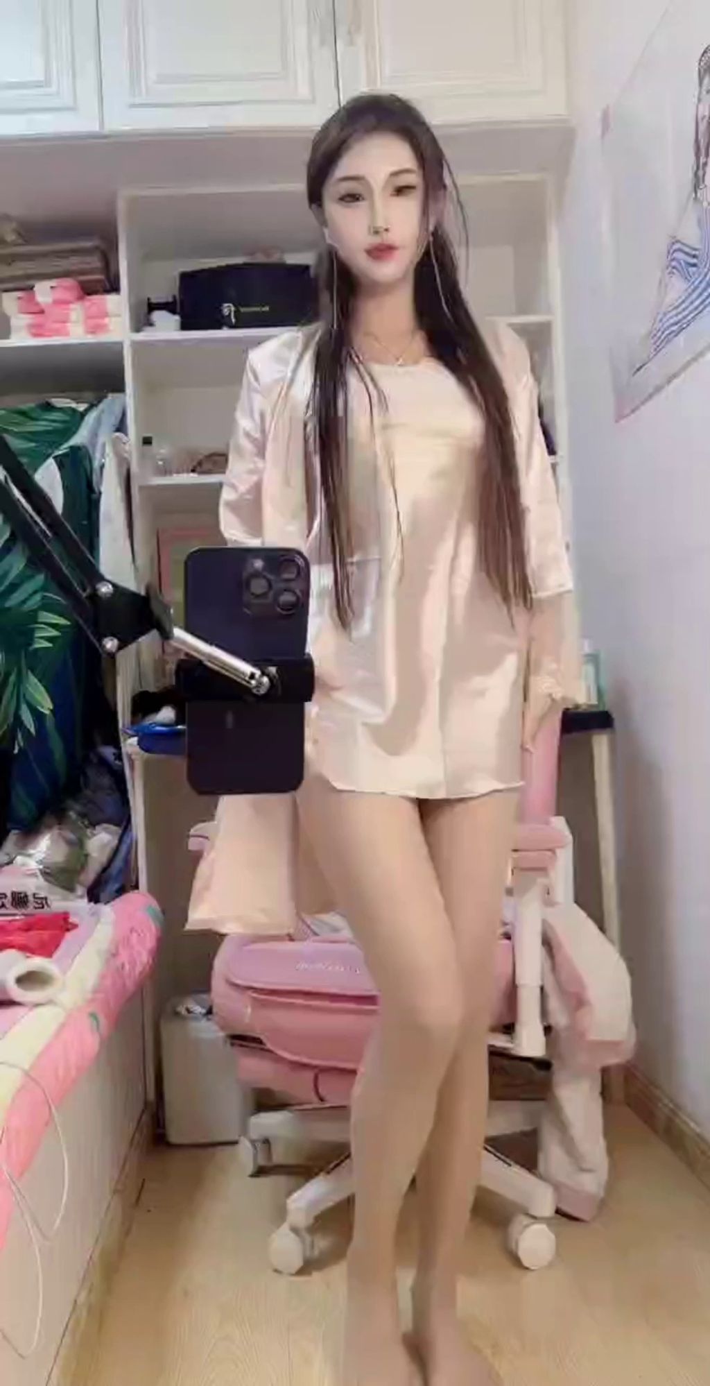 微微很迷人: 快手大奶御姐 诱人录播 (96 photos + 13 videos)