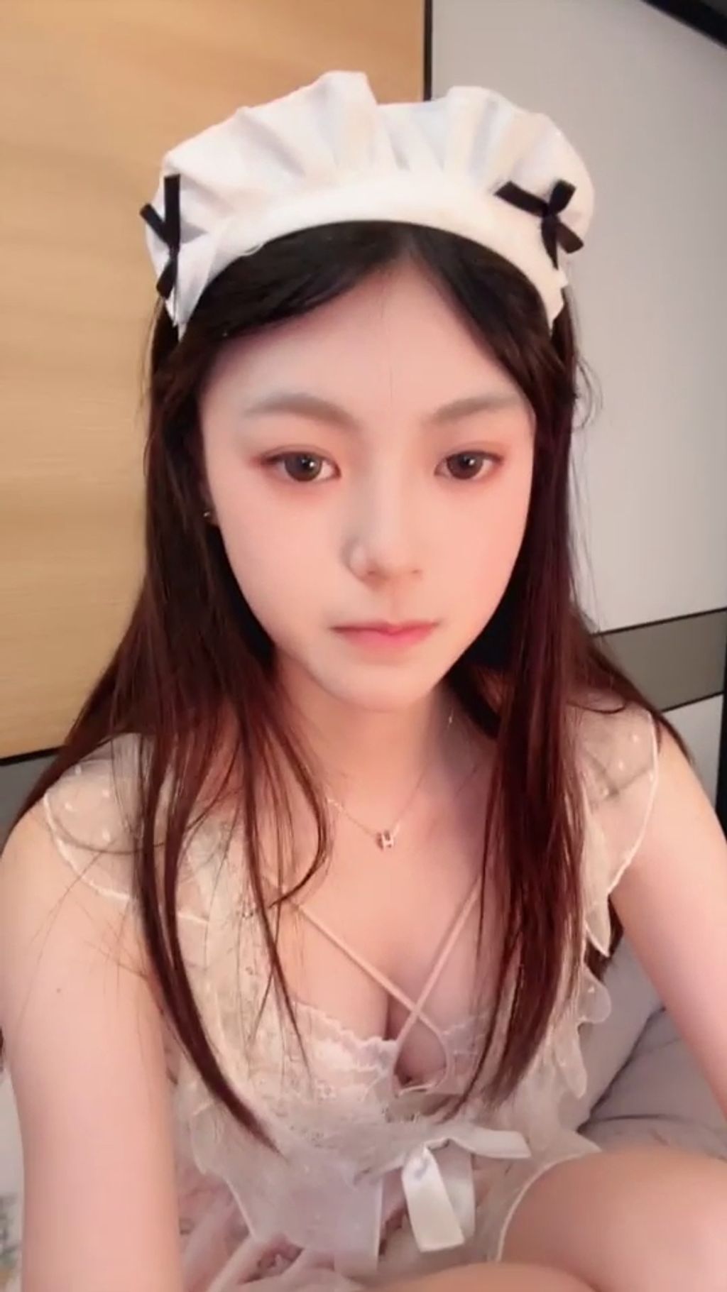 小佳宝: 校花级小美女付费首秀 (52 photos + 4 videos) 3 小佳宝: 校花级小美女付费首秀 (52 photos + 4 videos) 3