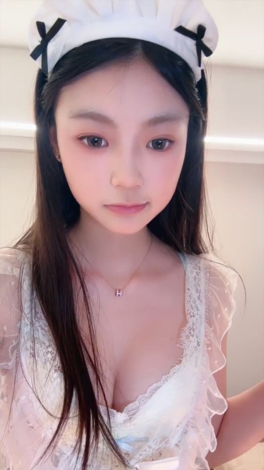 小佳宝: 校花级小美女付费首秀 (52 photos + 4 videos) 12 小佳宝: 校花级小美女付费首秀 (52 photos + 4 videos) 12