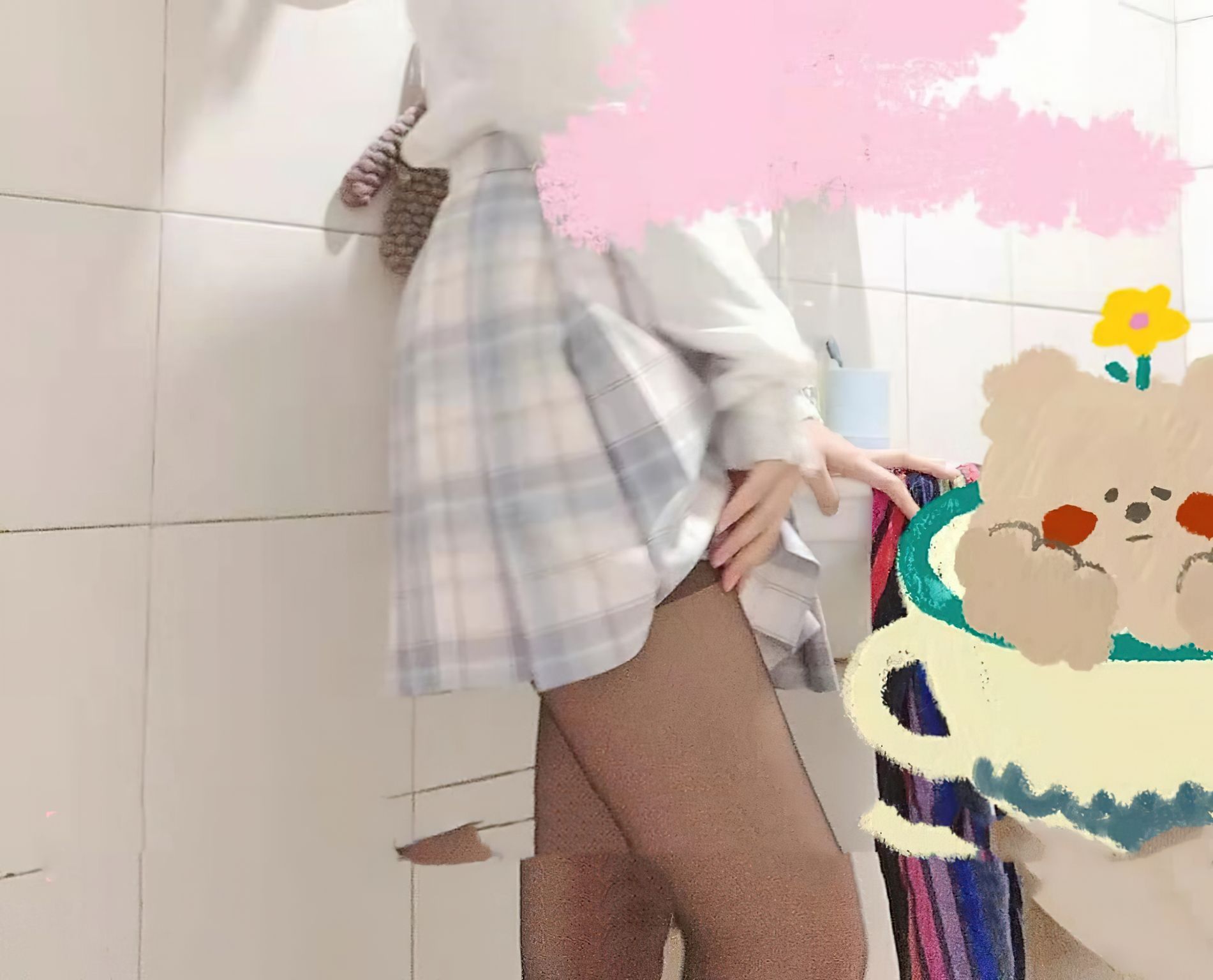 郑思瑶: 甜点小萝莉 原档收藏六安高中高二少女校花 (132 photos + 17 videos) 15 郑思瑶: 甜点小萝莉 原档收藏六安高中高二少女校花 (132 photos + 17 videos) 15