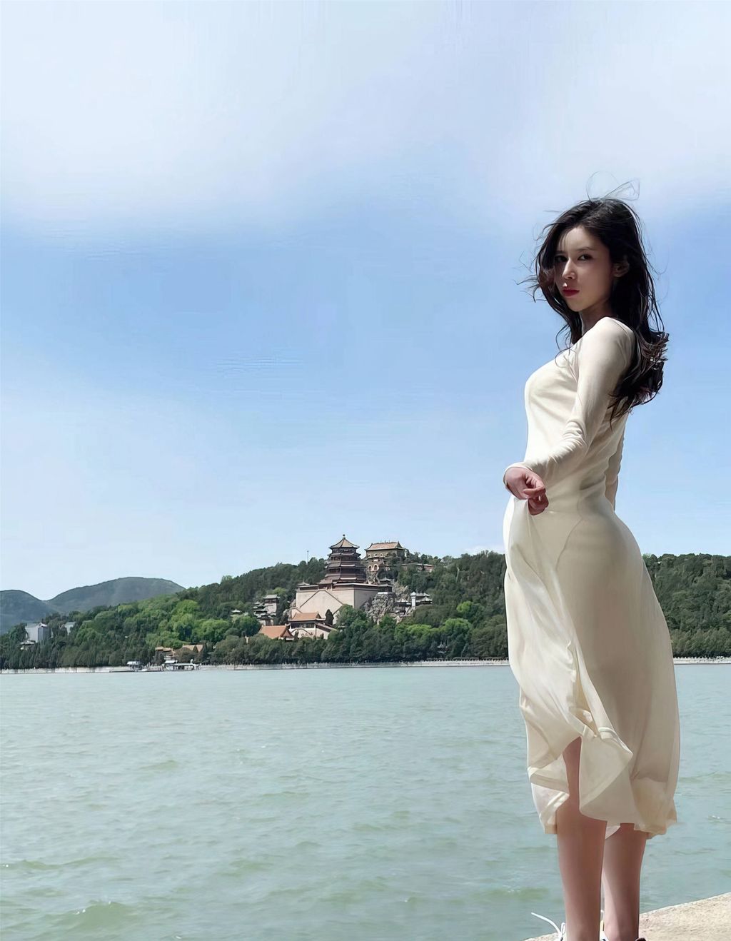 鹿鹿: 尤果网超级女神 稀有全尺度私拍流出 (147 photos + 1 video) 19 鹿鹿: 尤果网超级女神 稀有全尺度私拍流出 (147 photos + 1 video) 19