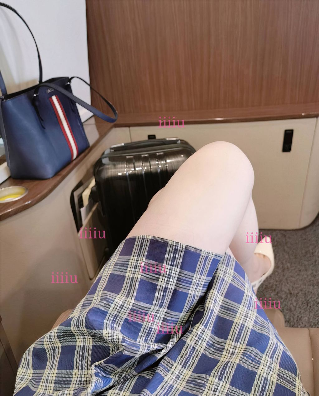 鹿鹿: 尤果网超级女神 稀有全尺度私拍流出 (147 photos + 1 video) 11 鹿鹿: 尤果网超级女神 稀有全尺度私拍流出 (147 photos + 1 video) 11