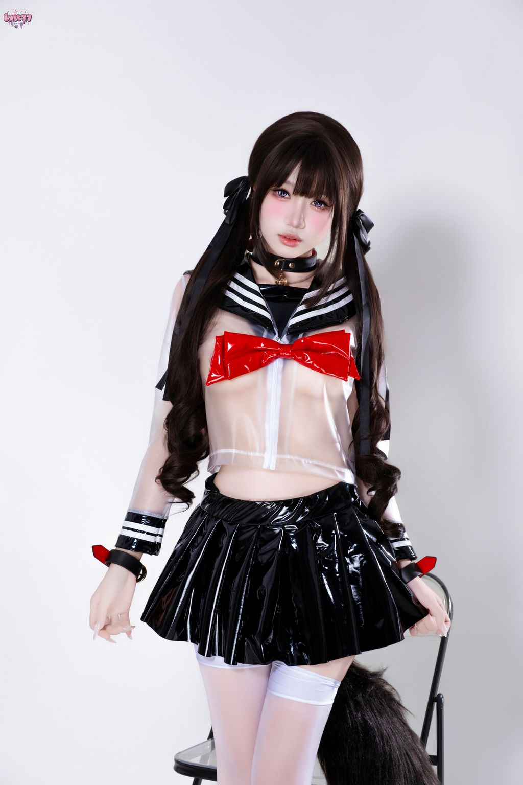 Coser@柒柒要乖哦: 兽尾透明JK (112 photos)