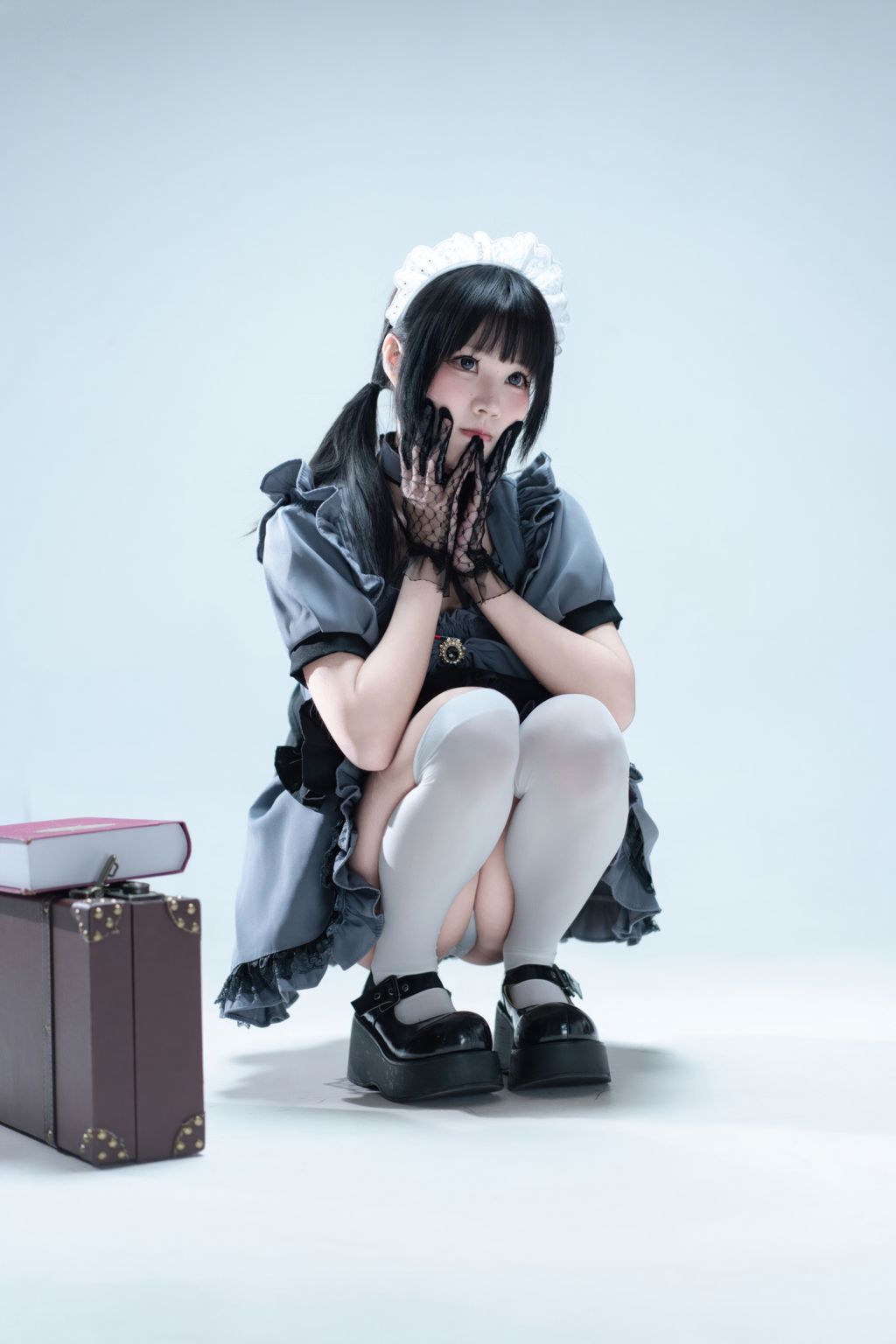 Coser@清水凪: 手提箱与灰色女仆 (80 photos) 0 Coser@清水凪: 手提箱与灰色女仆 (80 photos) 0