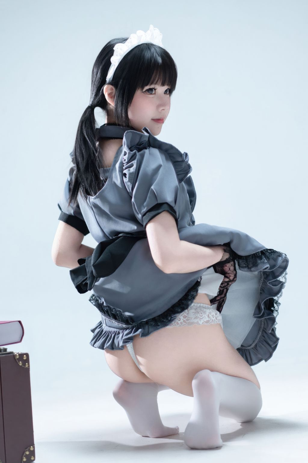 Coser@清水凪: 手提箱与灰色女仆 (80 photos) 6 Coser@清水凪: 手提箱与灰色女仆 (80 photos) 6