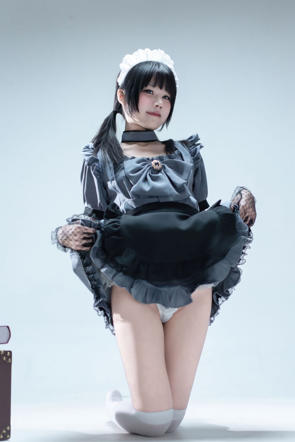 Coser@清水凪: 手提箱与灰色女仆 (80 photos) 14 Coser@清水凪: 手提箱与灰色女仆 (80 photos) 14