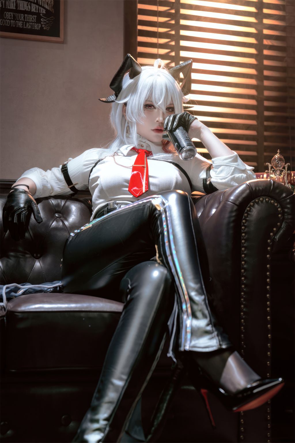 Coser@半半子: 鸣潮 赞妮 (57 photos)