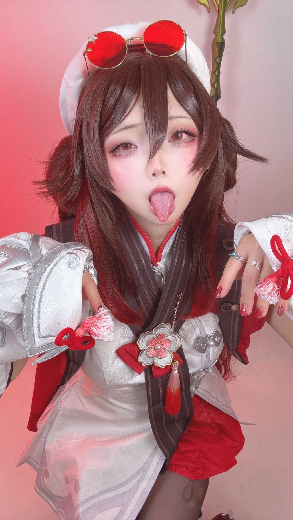 Coser@chuchu: OnlyFans萝莉福利姬 原神胡桃cos (145 photos + 1 video) 2 Coser@chuchu: OnlyFans萝莉福利姬 原神胡桃cos (145 photos + 1 video) 2