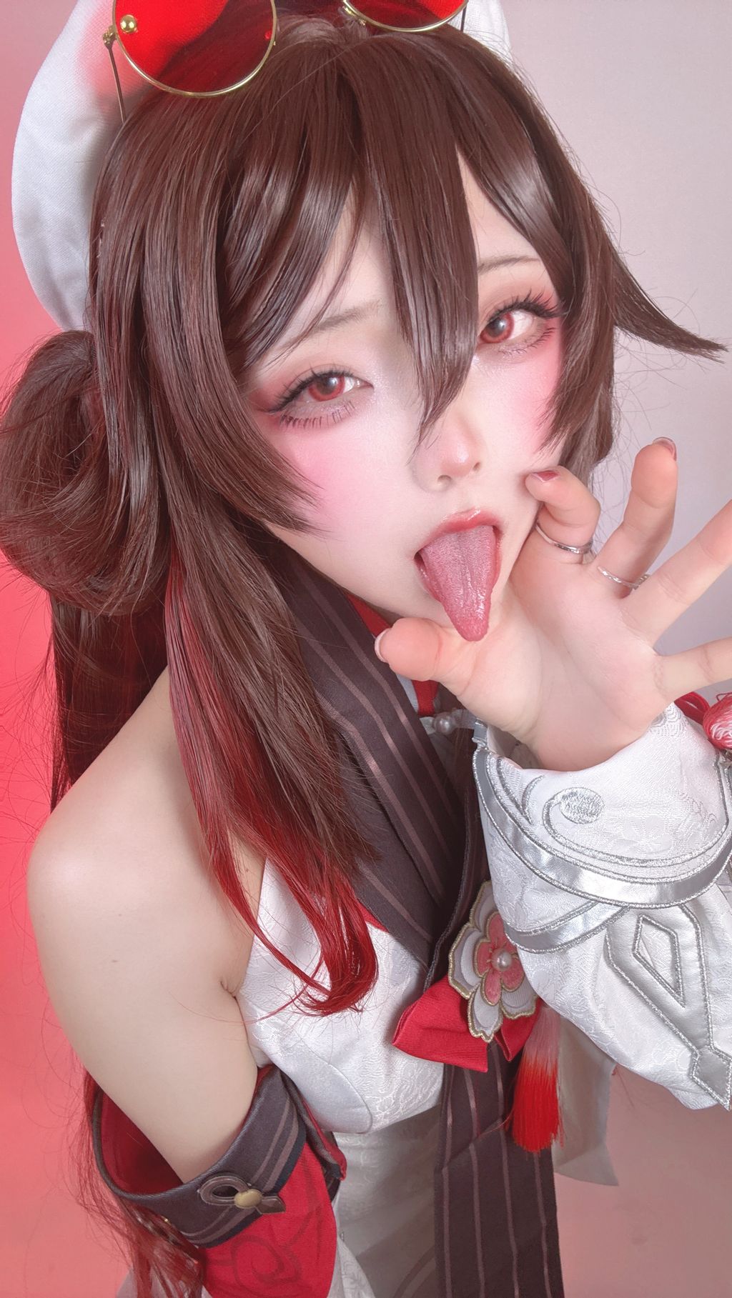 Coser@chuchu: OnlyFans萝莉福利姬 原神胡桃cos (145 photos + 1 video) 3 Coser@chuchu: OnlyFans萝莉福利姬 原神胡桃cos (145 photos + 1 video) 3