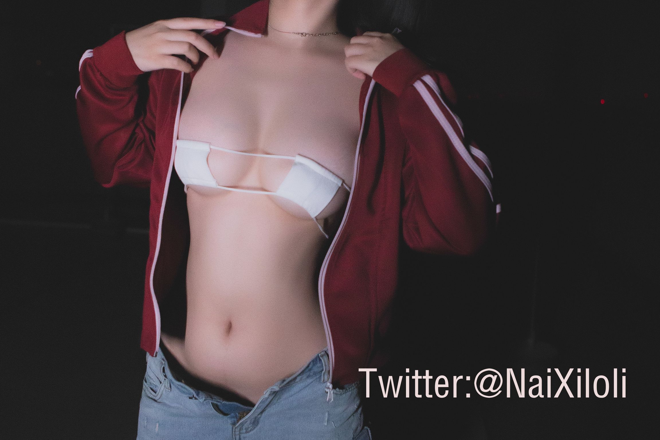 Coser@狍崽饭(NaiXiloli): 酒红色外套深夜露出 (110 photos + 4 videos) 16 Coser@狍崽饭(NaiXiloli): 酒红色外套深夜露出 (110 photos + 4 videos) 16