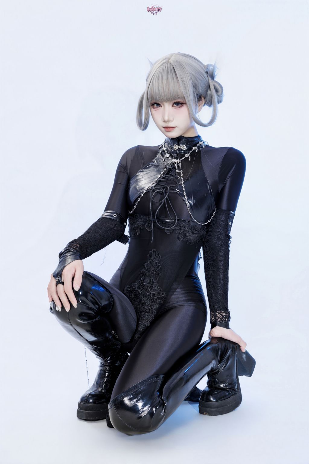 Coser@柒柒要乖哦: 黑靡烟旗袍 (108 photos + 2 videos)