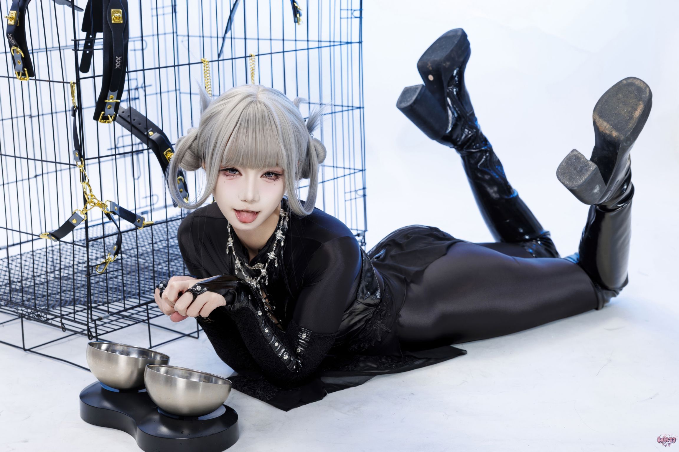 Coser@柒柒要乖哦: 黑靡烟旗袍 (108 photos + 2 videos) 0 Coser@柒柒要乖哦: 黑靡烟旗袍 (108 photos + 2 videos) 0