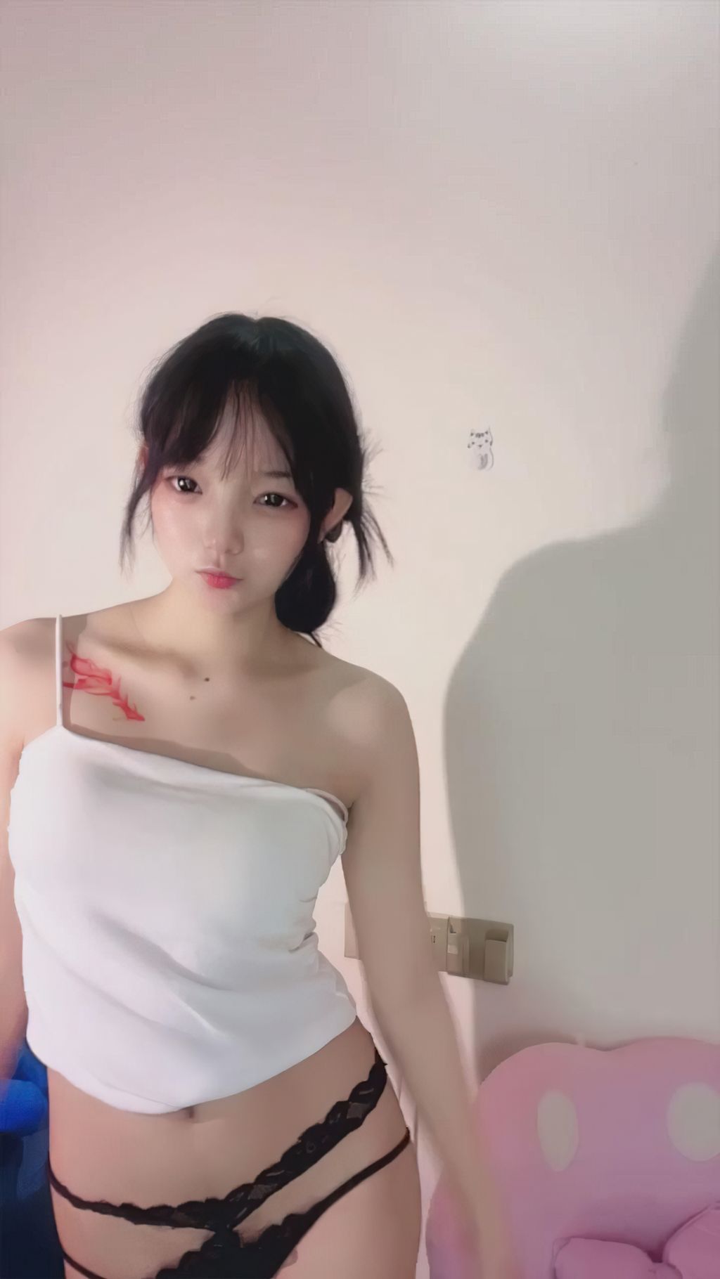 锦芊: 最美校花 全裸热舞 (60 photos + 8 videos)