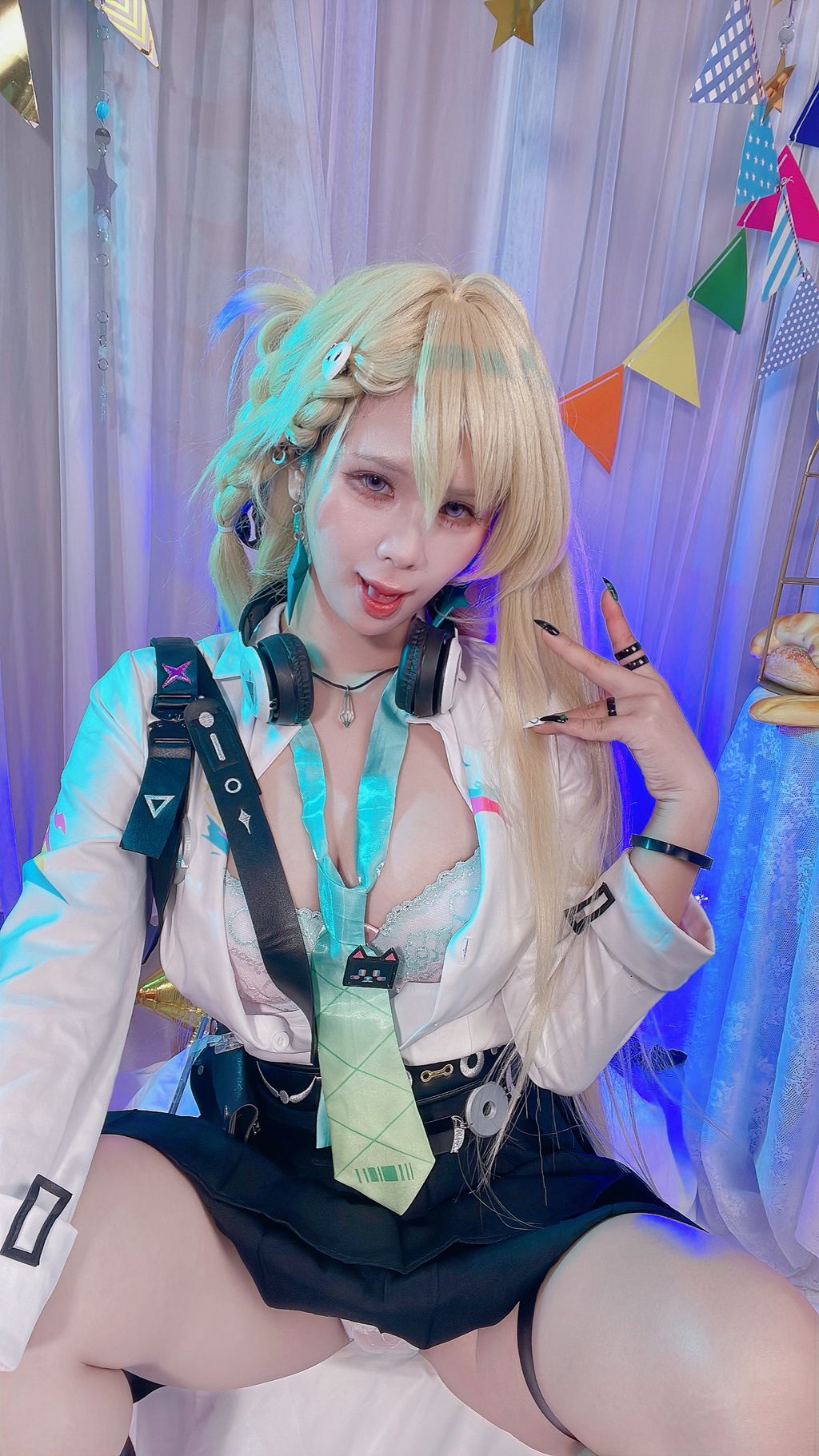 Coser@Pyon: Lynae Wuthering Waves 鸣潮 琳奈 (98 photos + 2 videos) 0 Coser@Pyon: Lynae Wuthering Waves 鸣潮 琳奈 (98 photos + 2 videos) 0