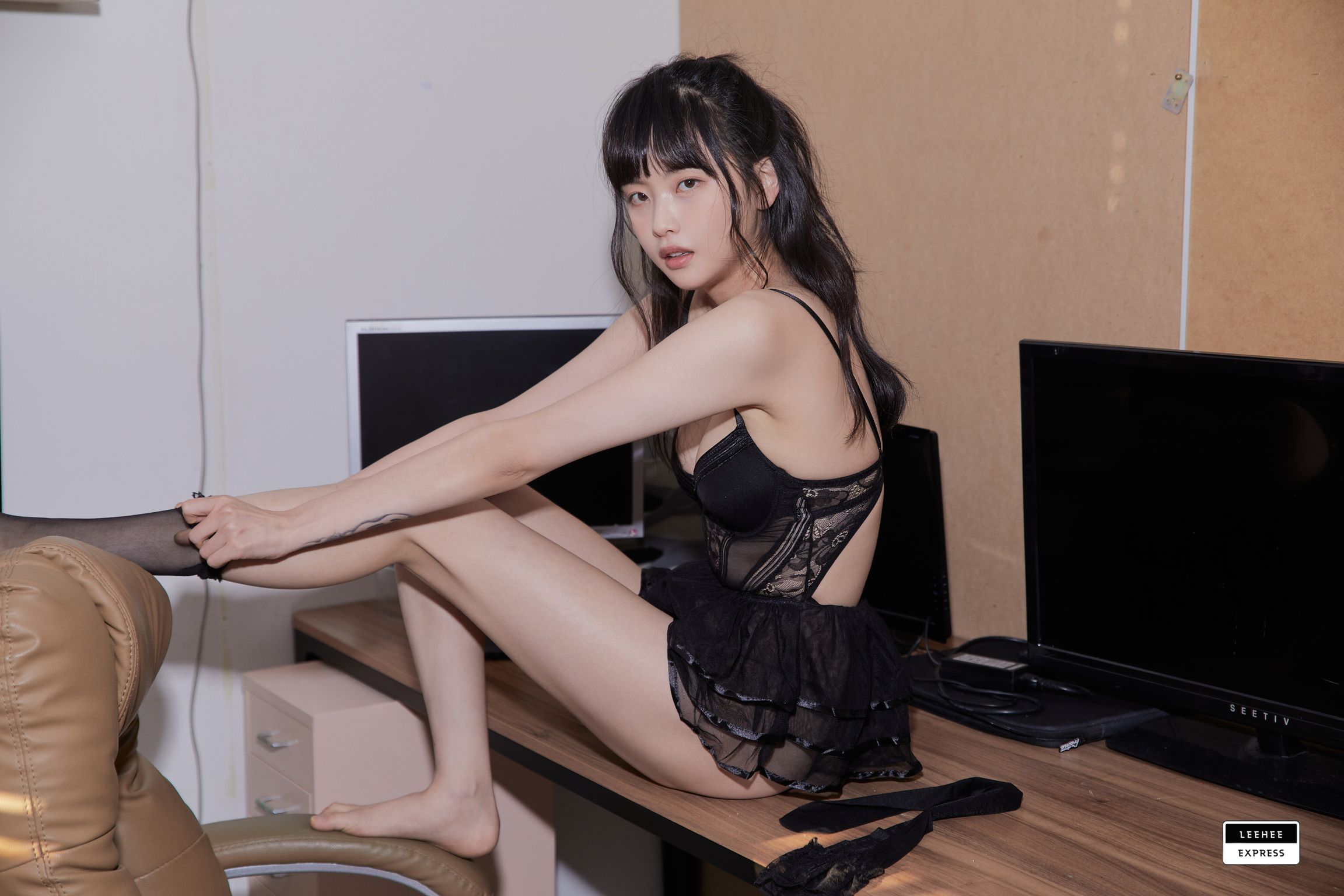 [LE] LEDG-084B: GMS (55 photos)