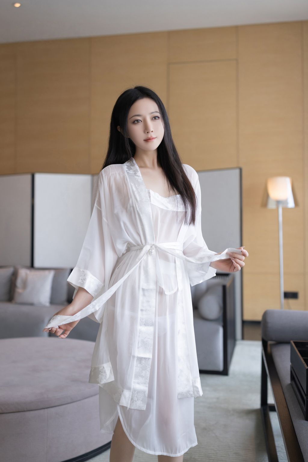 [内购无水印] 鱼子酱Fish: 秀人网模特 奶浴+S (120 photos)