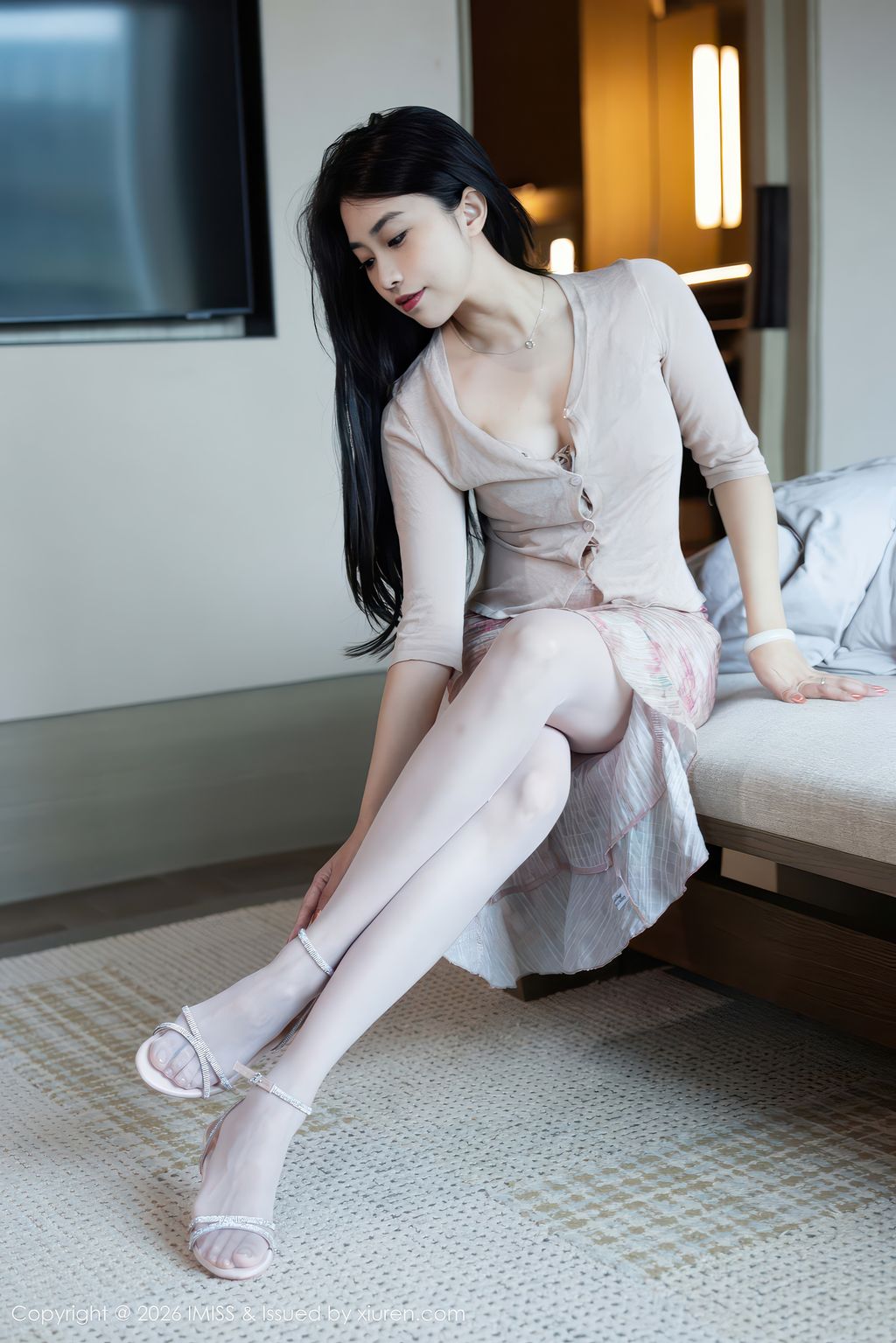 IMISS Vol.804: 许诺Sabrina (56 photos)