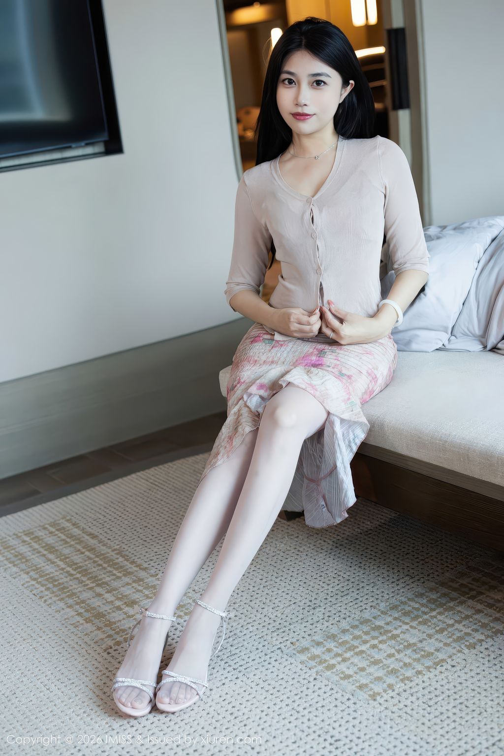 IMISS Vol.804: 许诺Sabrina (56 photos)