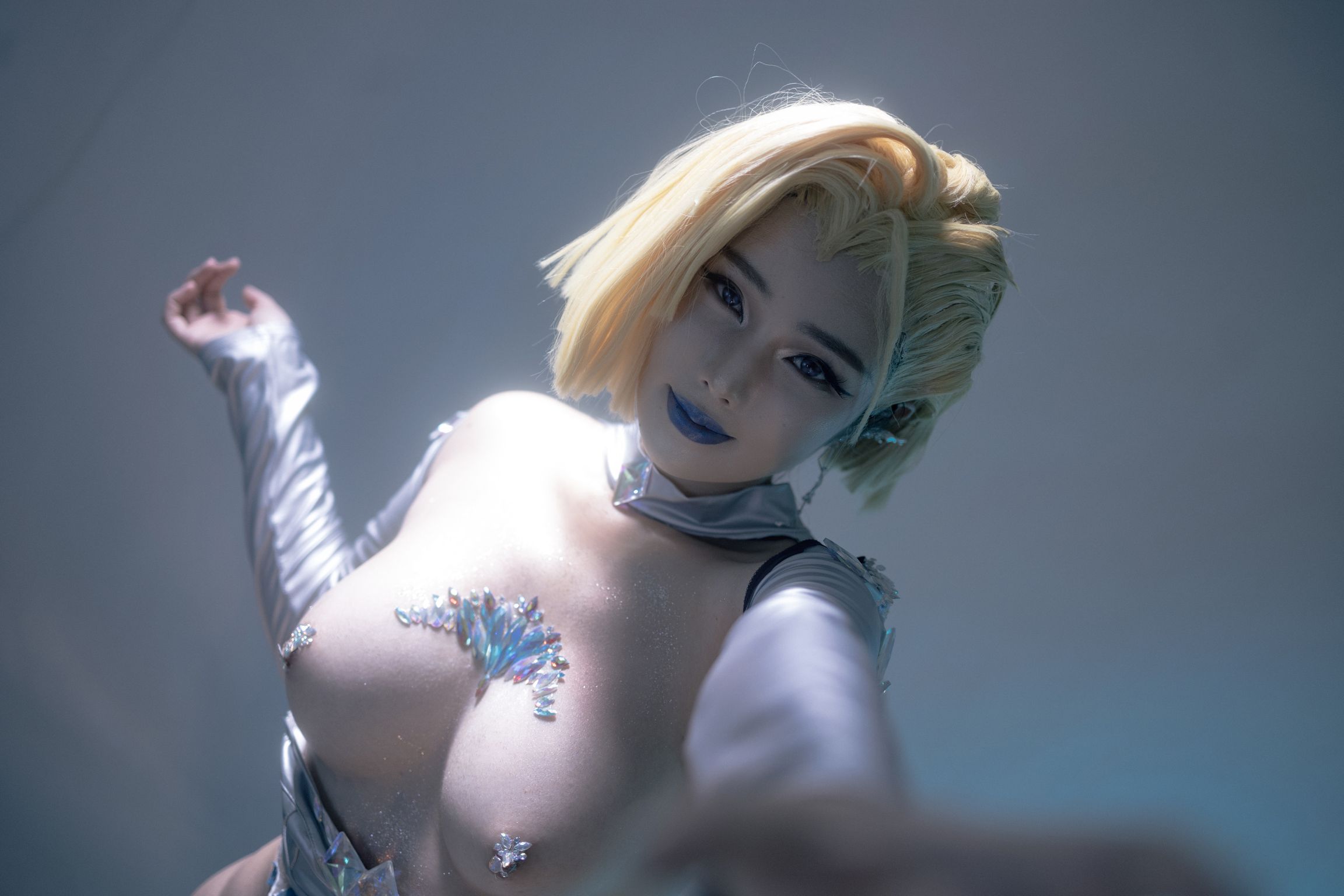 Coser@钛合金TiTi: 白皇后 (73 photos) 2 Coser@钛合金TiTi: 白皇后 (73 photos) 2