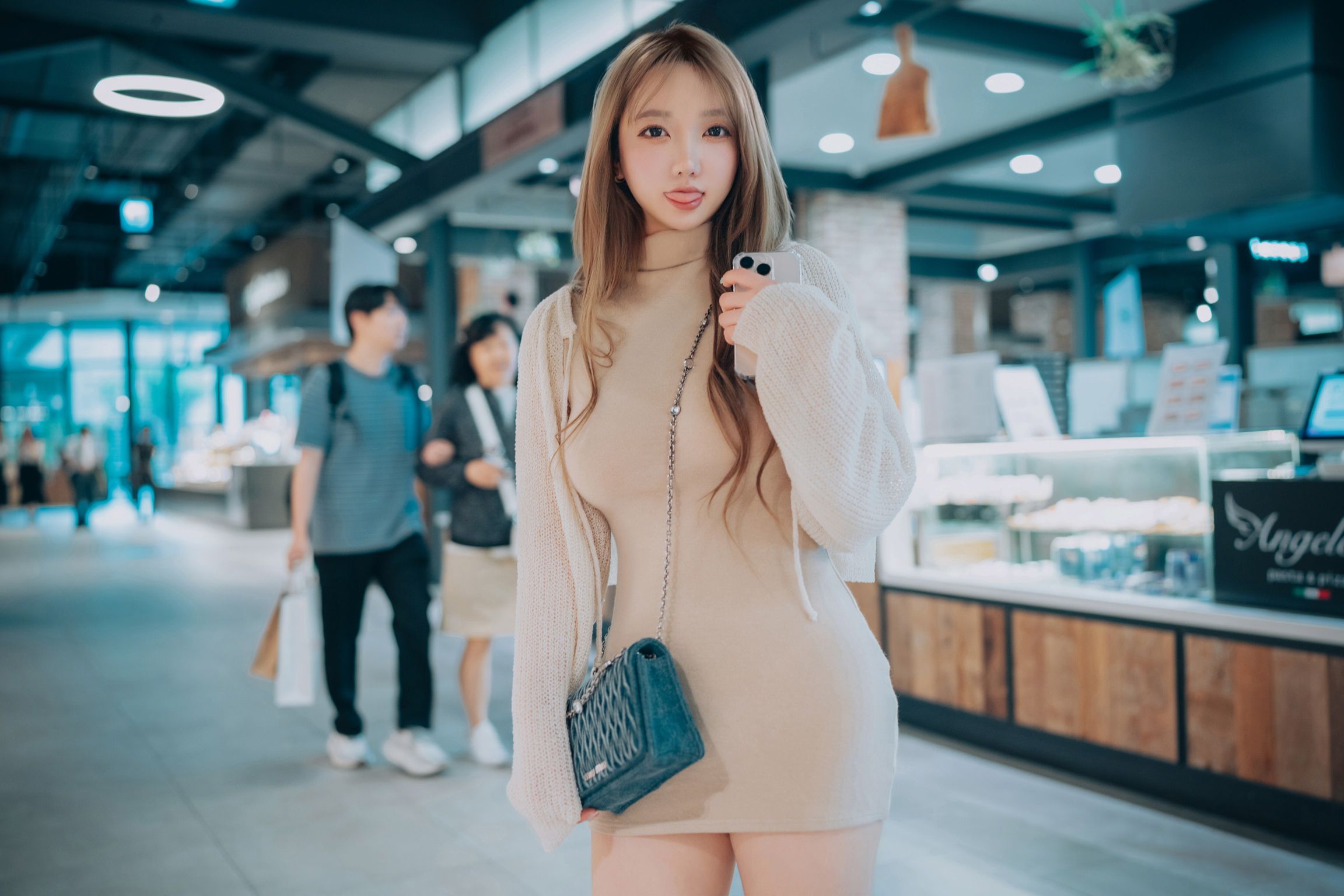 DJAWA Photo – Son Ye-Eun (손예은): Happy Solo Birthday (251 photos) 5 DJAWA Photo – Son Ye-Eun (손예은): Happy Solo Birthday (251 photos) 5