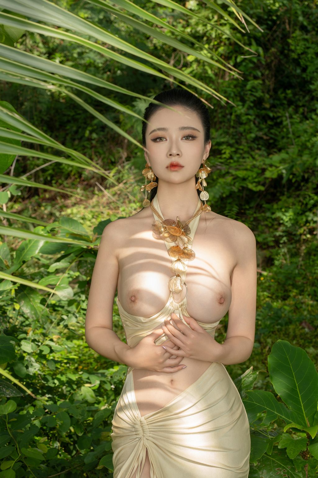 Coser@年年Nnian: 海边维纳斯 (80 photos) 3 Coser@年年Nnian: 海边维纳斯 (80 photos) 3