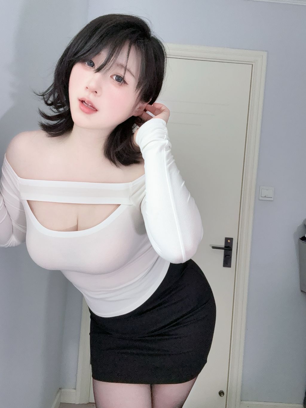 Coser@Zyra秋: 妈妈的裙子 (47 photos) 3 Coser@Zyra秋: 妈妈的裙子 (47 photos) 3