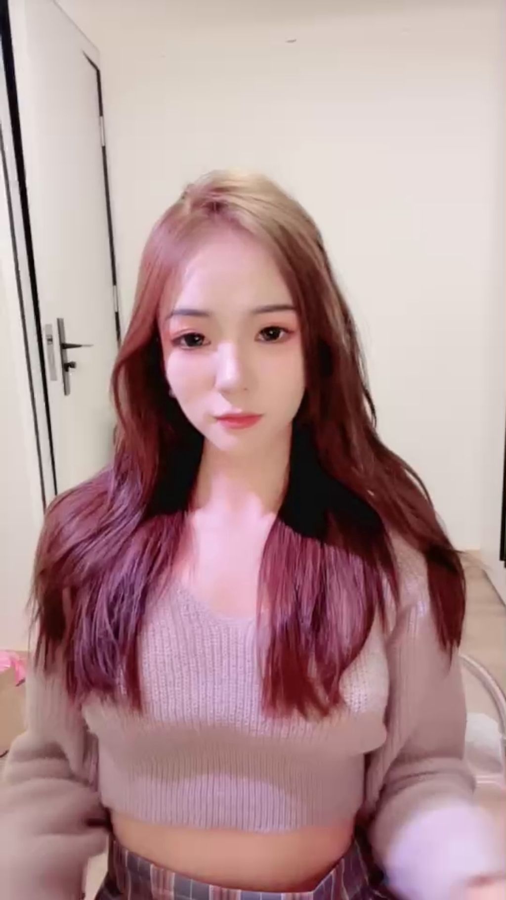 顾只只(苏晴): 甜御完美结合的喷水姬女神视频合集 #08 (50 photos + 3 videos)