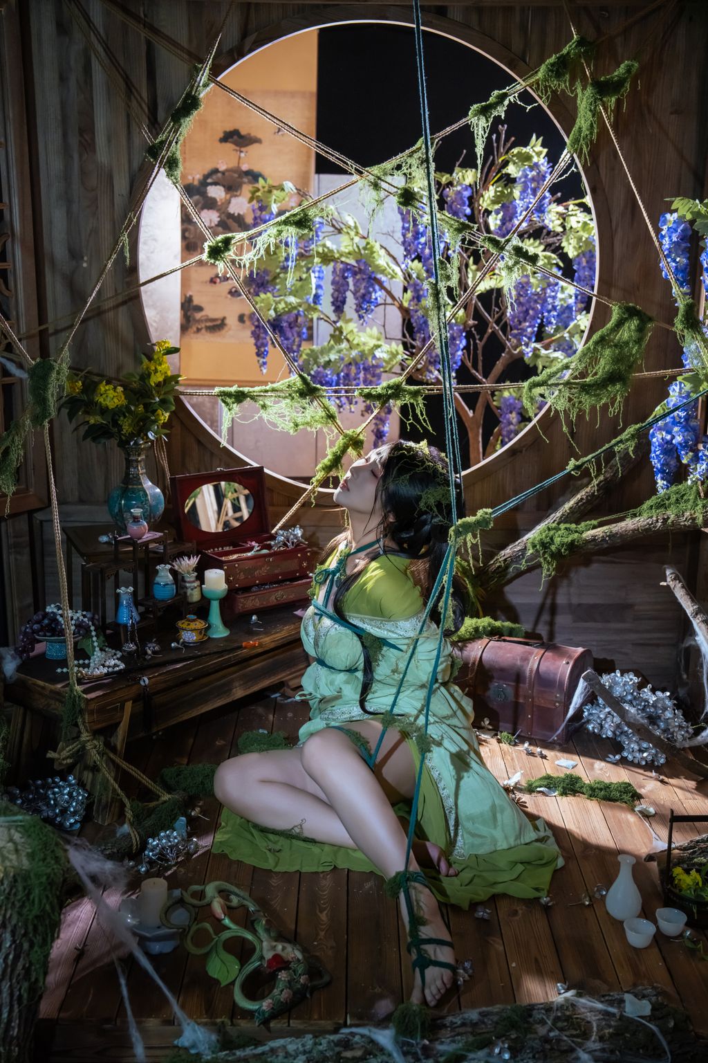 Coser@云溪溪 (Yunx1x1) & 奶桃桃: 苔缚 (93 photos + 1 video)