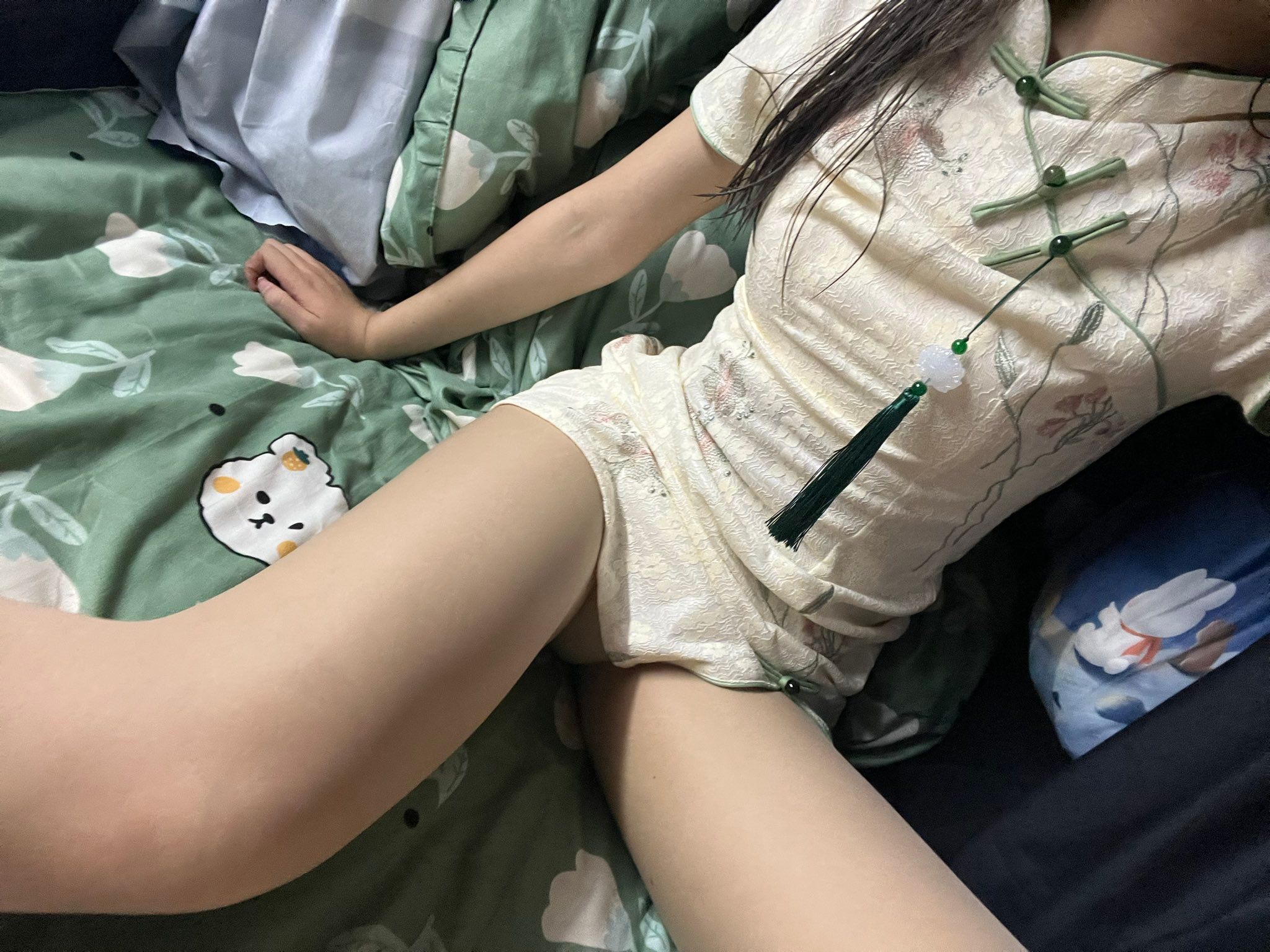 咕噜噜: X04年在读女大学生宿舍舞抖音风 (329 photos + 95 videos) 0 咕噜噜: X04年在读女大学生宿舍舞抖音风 (329 photos + 95 videos) 0