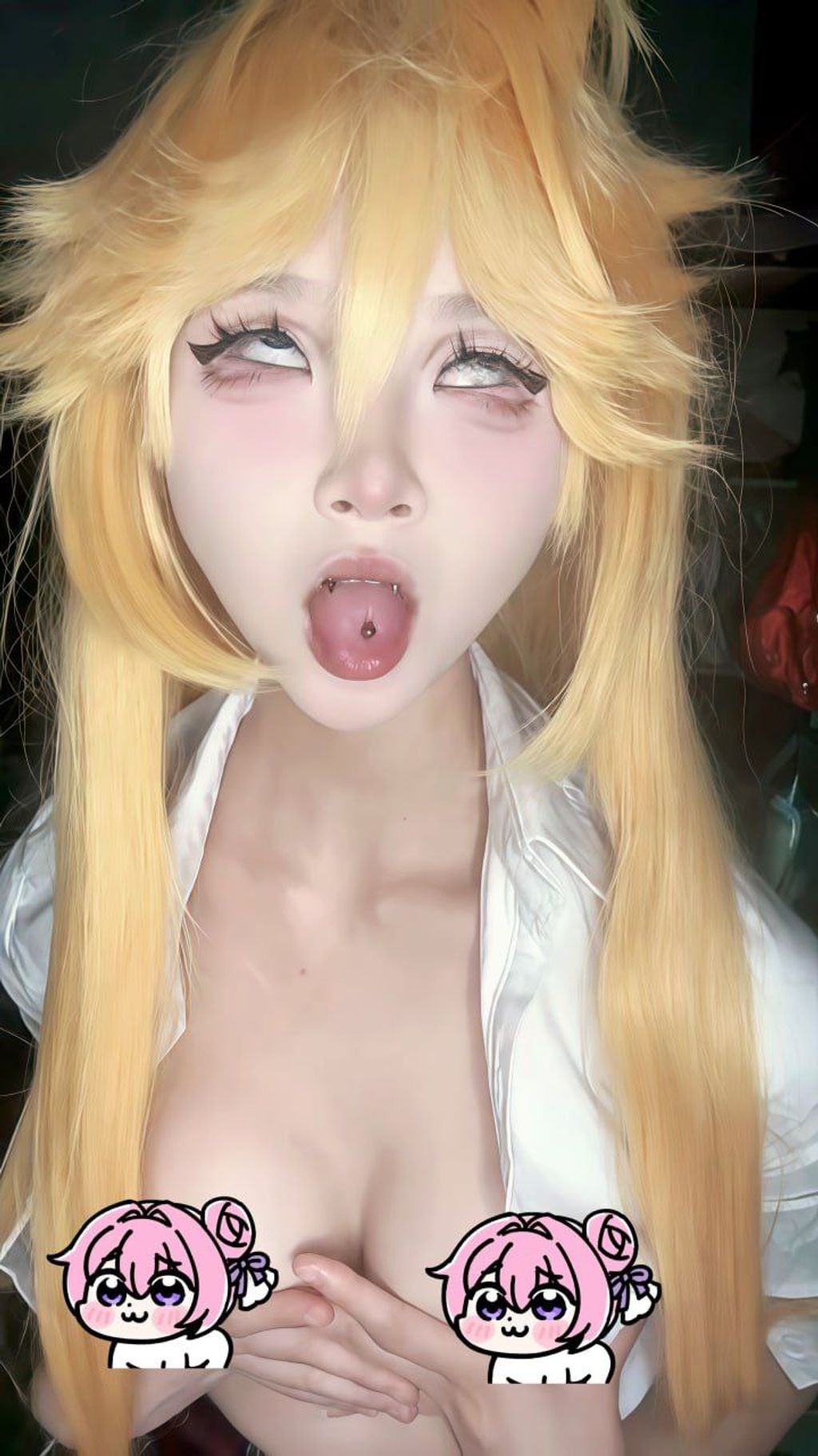 超级困: 宅女萝莉 闷骚妹大尺度自拍 (64 photos + 52 videos)