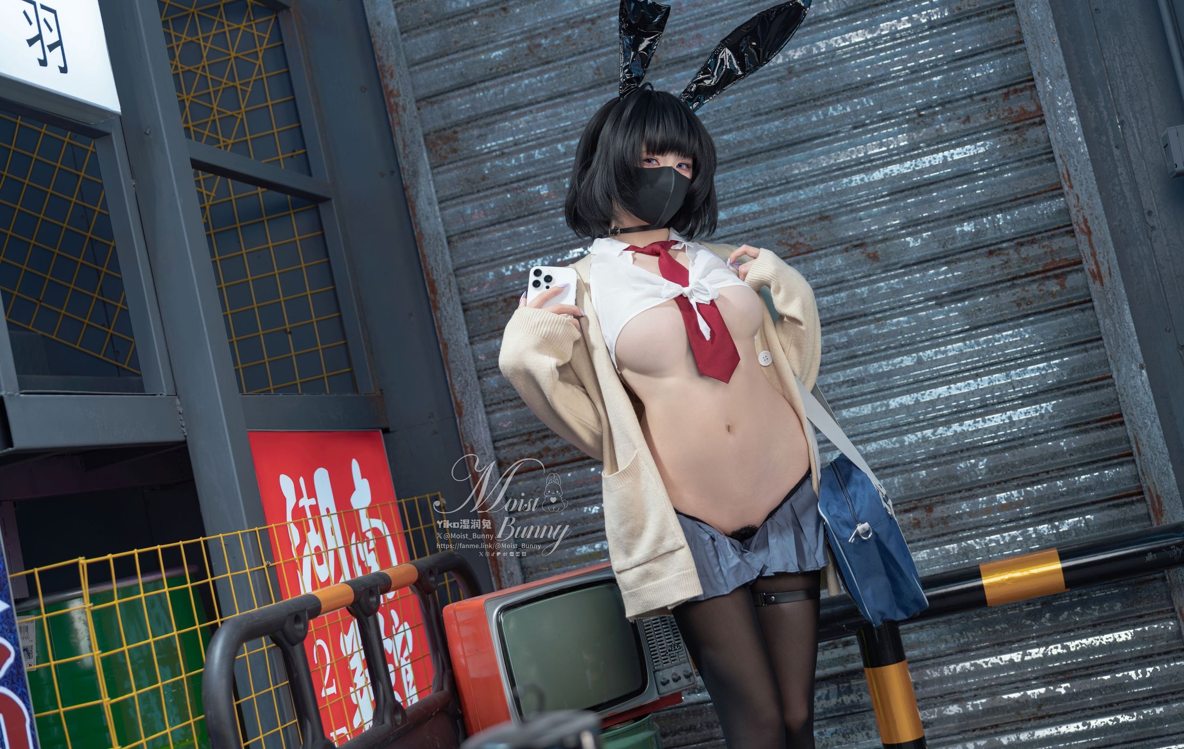 Coser@黏黏团子兔: 2025年10月作品 賽博逆JK (87 photos)