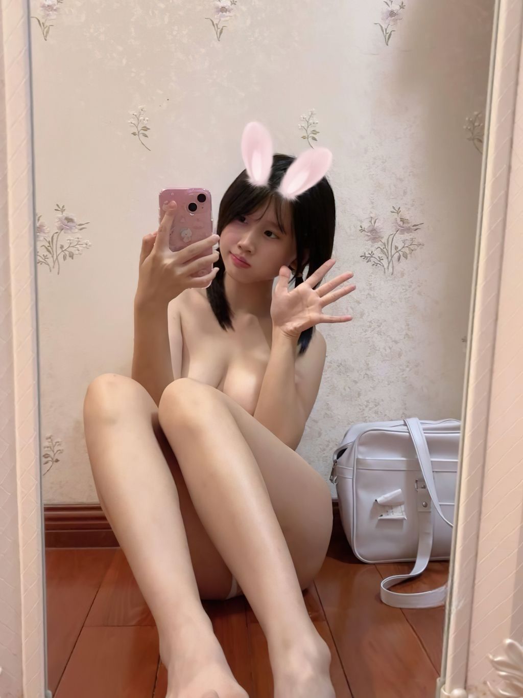 Xuxu(xuxulik): 1314门槛 双马尾露脸极品萝莉福利订阅 (210 photos + 6 videos) 10 Xuxu(xuxulik): 1314门槛 双马尾露脸极品萝莉福利订阅 (210 photos + 6 videos) 10