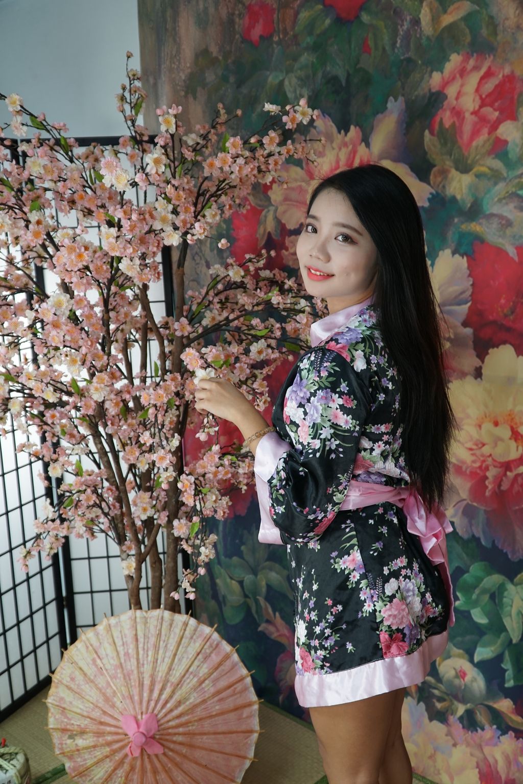 [Private Photoshoot] 熙熙: 丰满御姐 和风全尺度私拍 (173 photos)