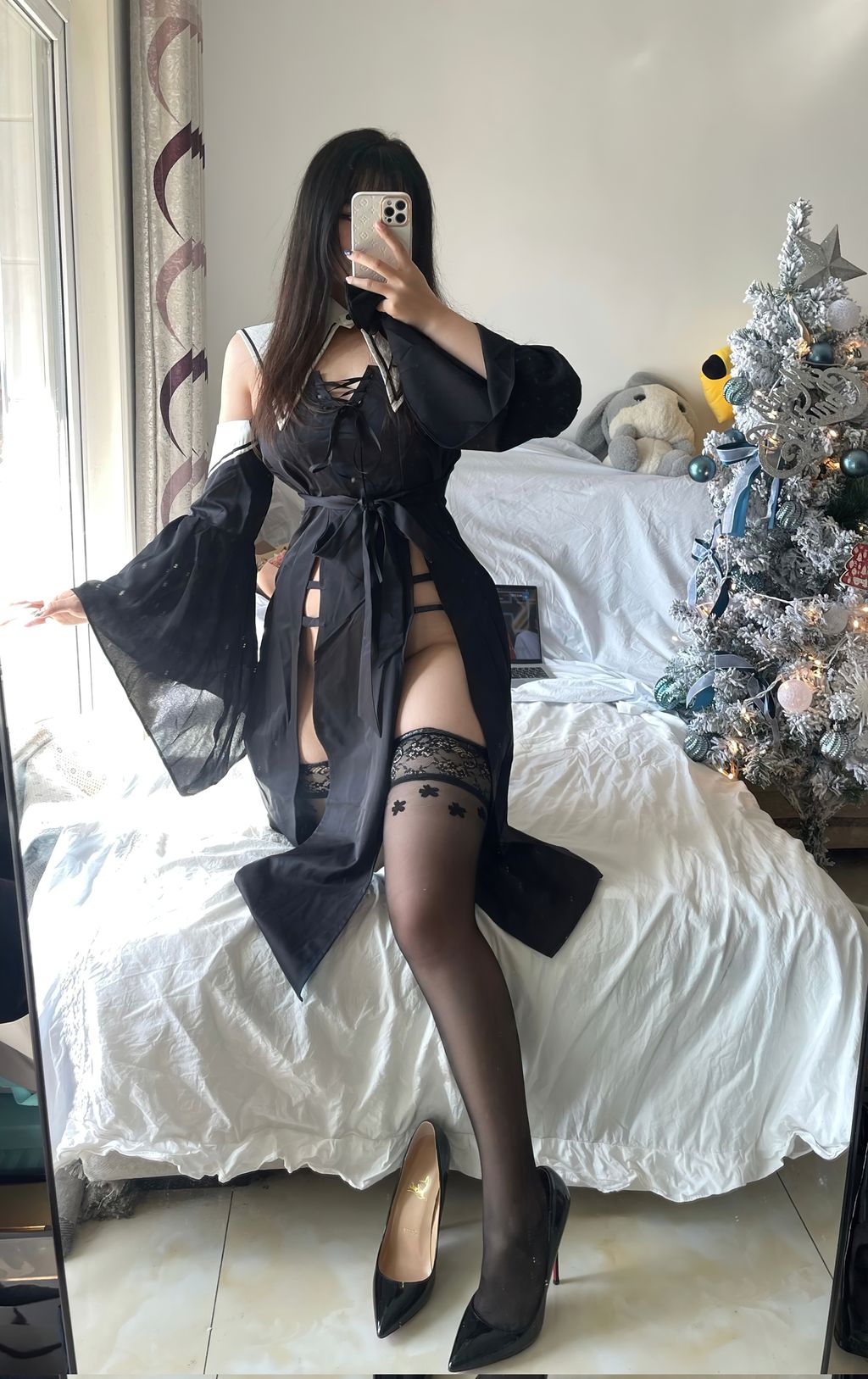 Oliviaxx: 微密圈健身丰满肥臀女神 X 合集 (153 photos + 4 videos)
