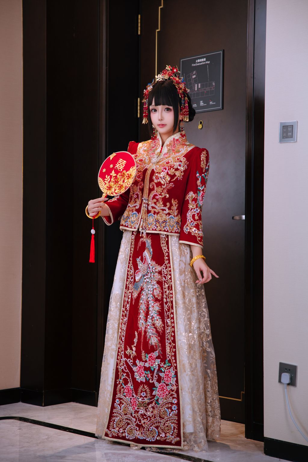 Coser@日奈娇: 洞房花烛 (190 photos + 5 videos)